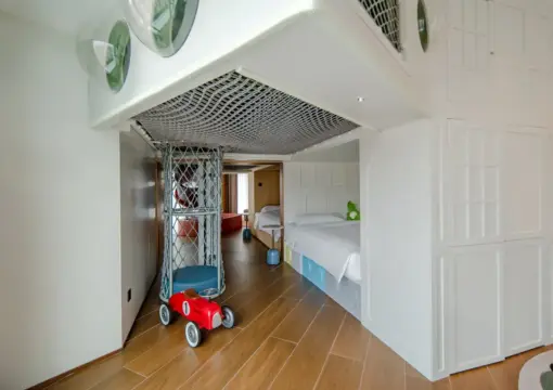 Family Four-bed Suite