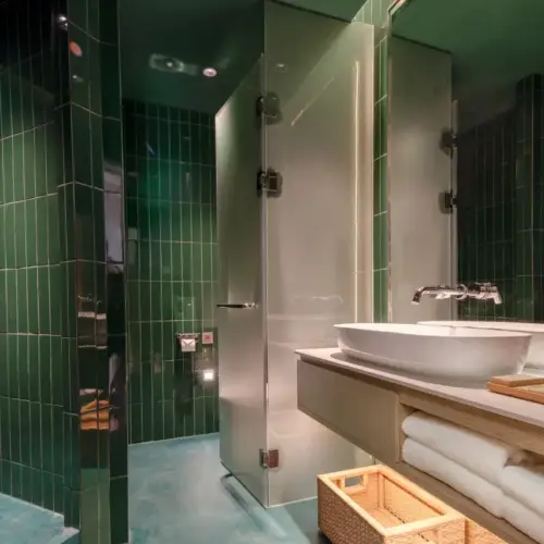 Family Twin Bed Suite-B